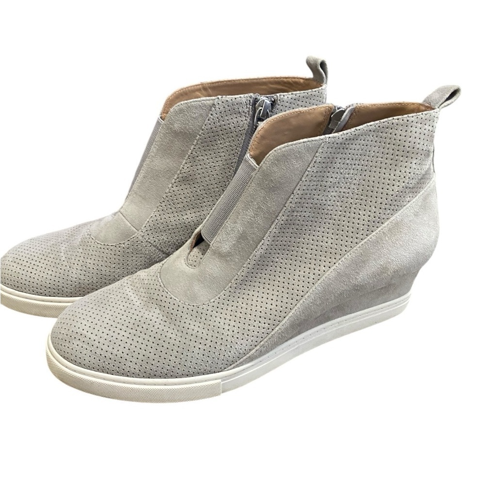 Linea Paolo Felicia Wedge Light Gray Suede Sneaker
